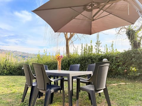 Patio, Spring, Day, Natural landscape, Garden, Garden view