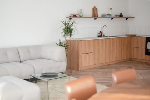 Kitchen or kitchenette, Living room