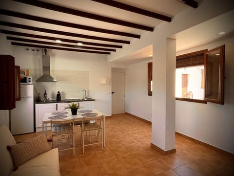 Apartamento Flor Apartment in Valle del Guadalhorce