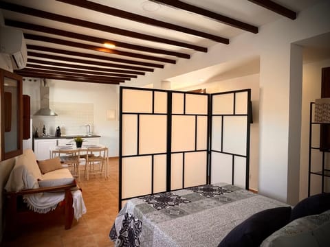 Apartamento Flor Apartment in Valle del Guadalhorce