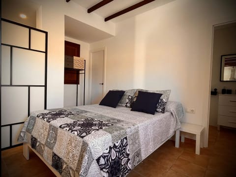 Apartamento Flor Apartment in Valle del Guadalhorce