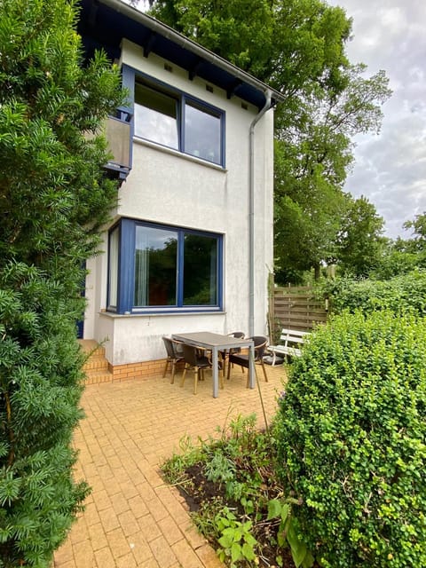 Fewo E am Theater mit Terrasse und Stellplatz House in Stralsund