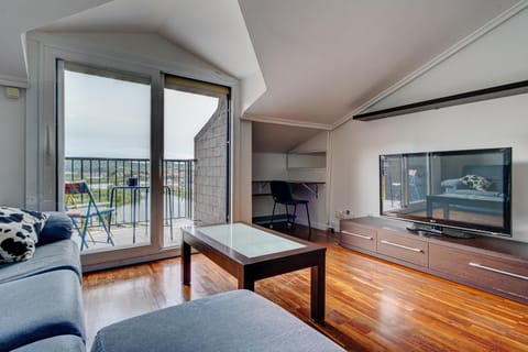 TV and multimedia, Balcony/Terrace, Living room