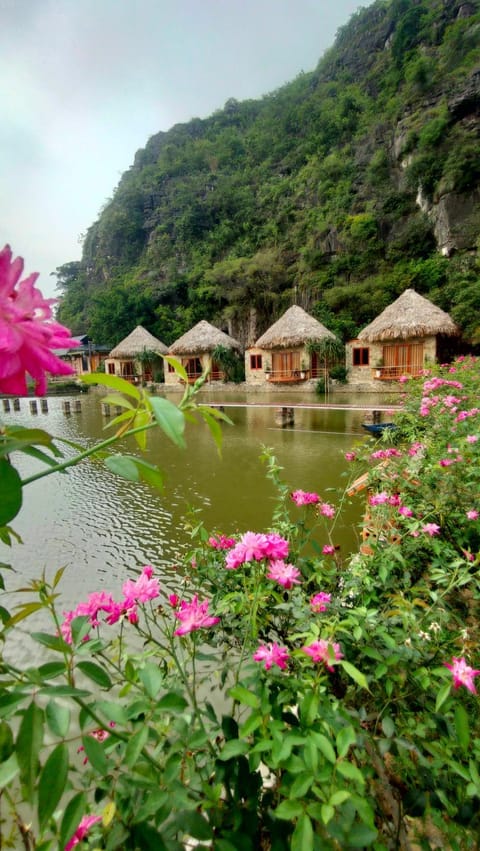 Nearby landmark, Spring, Natural landscape, Lake view, Mountain view, River view