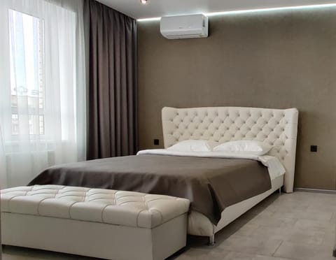 Bed, Photo of the whole room, Bedroom, air conditioner