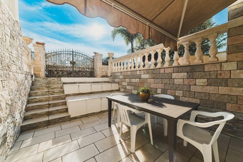 Patio, Balcony/Terrace, Dining area