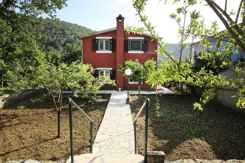 Property building, Natural landscape, Garden, Garden view