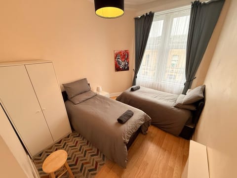 Paisley Pad Glasgow Gateway second floor flat Apartment in Paisley