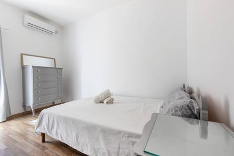 Spacious 3 Bedroom, 2 bathroom, Apt in Sliema Apartment in Sliema