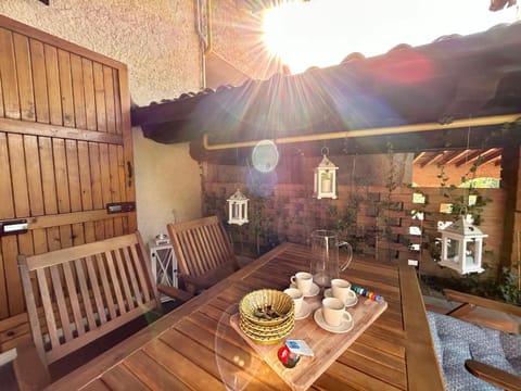 Property building, Breakfast