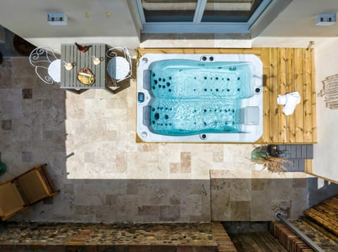 Patio, Bird's eye view, Hot Tub, Spa and wellness centre/facilities