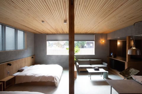 Bed, Living room