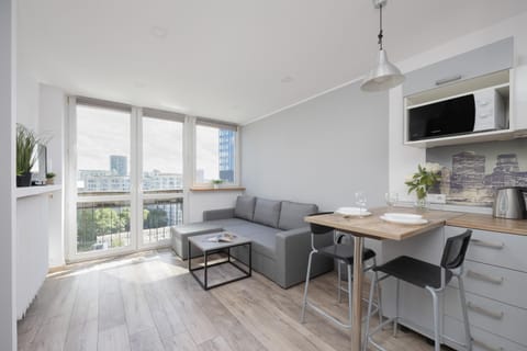 TV and multimedia, Living room, Dining area