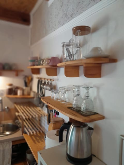 A tiny sea home in the wilderness House in Vis