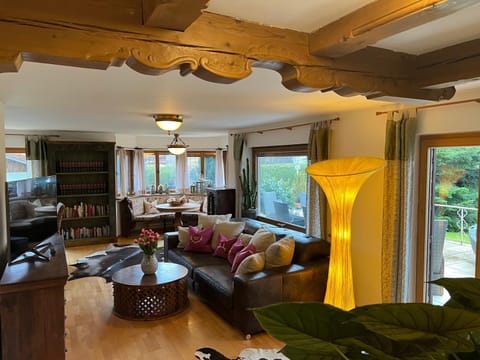 Alpen Suite Tegernsee - große Sonnenterasse und idyllischer Garten Apartment in Tegernsee