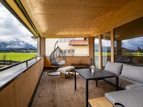 View (from property/room), Balcony/Terrace, Seating area