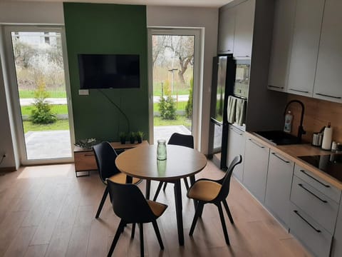 Dining area, kitchen