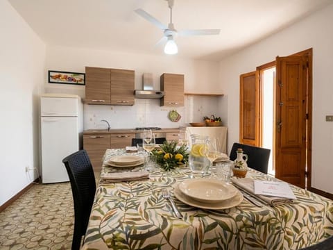 Dining area, oven, stove
