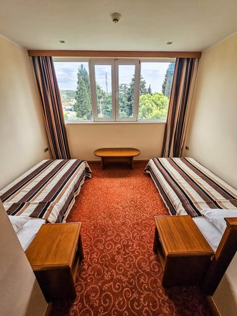Bed, View (from property/room), Photo of the whole room, Bedroom, Inner courtyard view