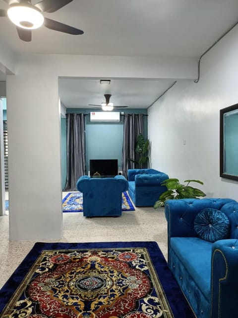 Living room, Family