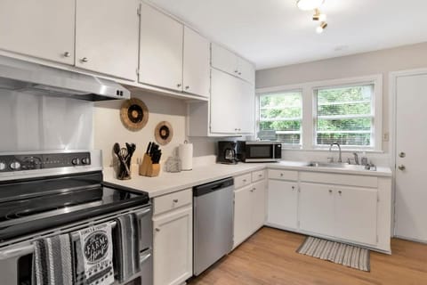 Centrally Located Midtown Cottage-HistoricDistrict House in Mobile