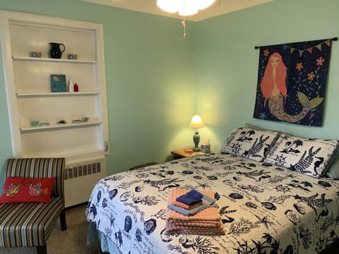 Cozy Suite - Pet friendly, Beach Side apts Apartment in Norfolk