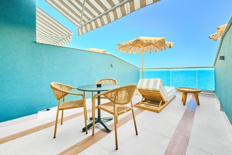 Balcony/Terrace, Seating area, sunbed