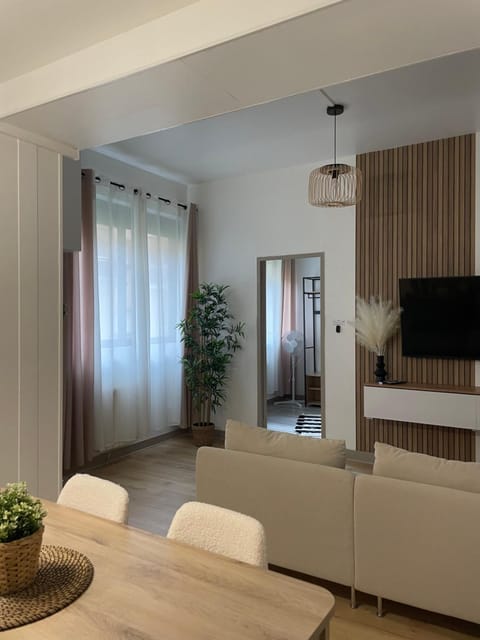 Charmant appartement avec terrasse et parking - Centre ville Apartment in Chartres