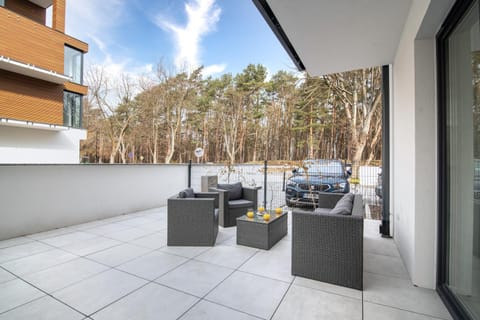 View (from property/room), Balcony/Terrace, Seating area