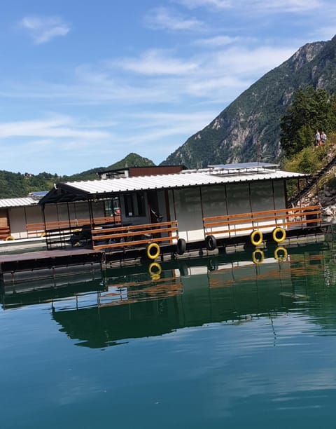 Floating apartments Apartment in Zlatibor District, Serbia