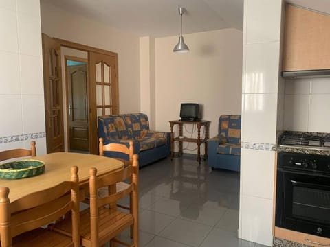 Agradable casa de piedra con aparcamiento y jardín Apartment in O Morrazo