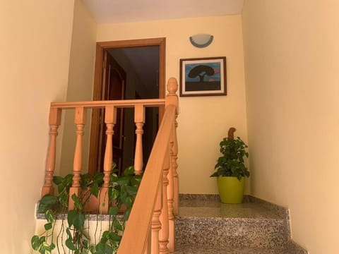 Agradable casa de piedra con aparcamiento y jardín Apartment in O Morrazo