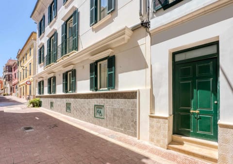 Property building, Street view
