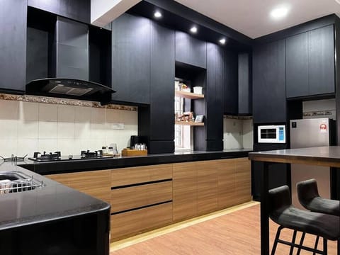 Coffee/tea facilities, Kitchen or kitchenette, oven, pet friendly, stove