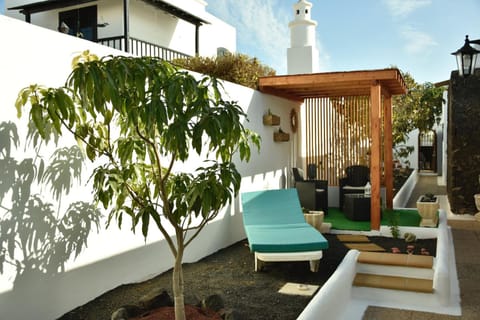 Garden, sunbed