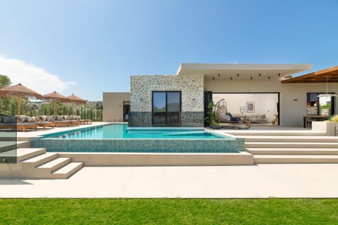 Property building, Patio, Garden, Pool view, Swimming pool