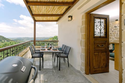 Balcony/Terrace, Mountain view