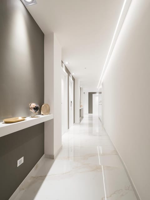 Decorative detail, Internal: Not applicable to any particular room