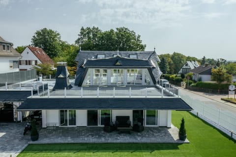 Property building, Day