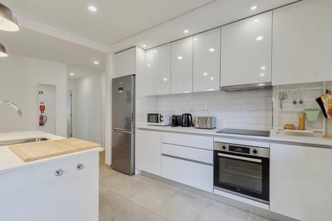 microwave, oven, stove, kitchen