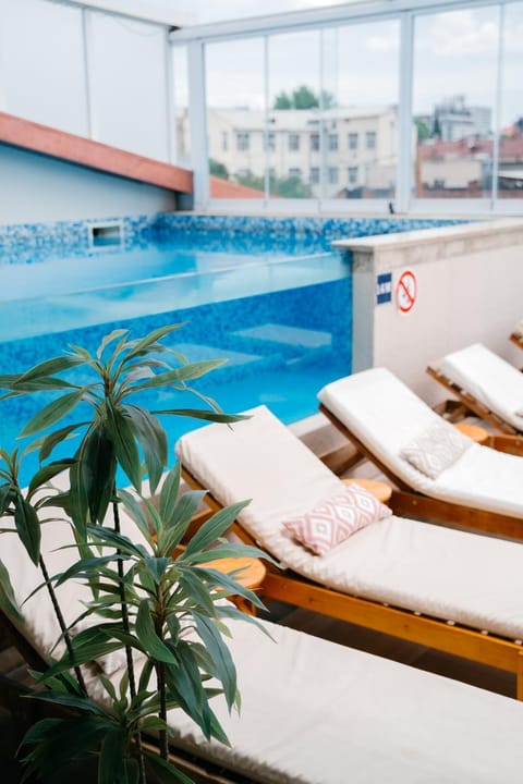 Pool view, Swimming pool