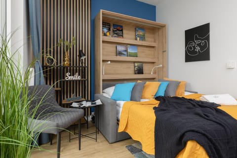 Bed, Living room