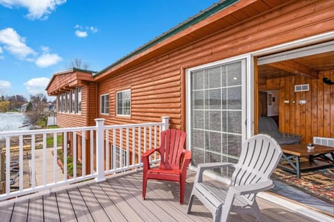 3 Units on Fife Lake with Hot Tub-Sleeps 18 House in Fife Lake