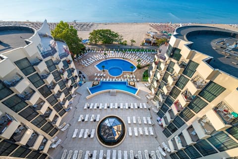 Property building, Beach, Sea view, Swimming pool