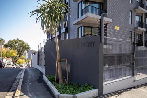 Cosy 1 Bed in Sea Point The Ivory Apartment in Sea Point