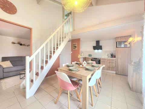 Living room, kitchen