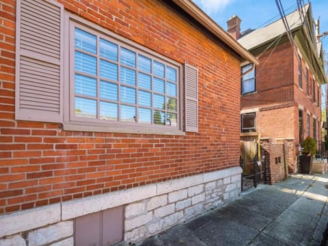 Pet-Friendly German Village Haus Wifi Walkable House in German Village