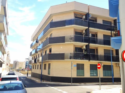 Property building, Facade/entrance, Off site