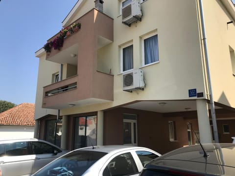 Property building, Street view, Parking