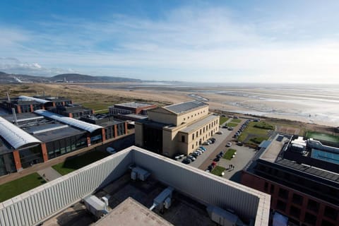 Property building, Day, Bird's eye view, Sea view